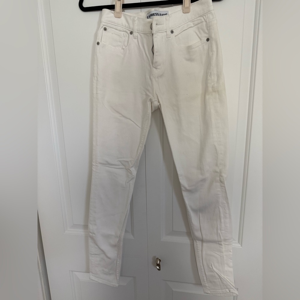 Express Women’s White Skinny Jeans